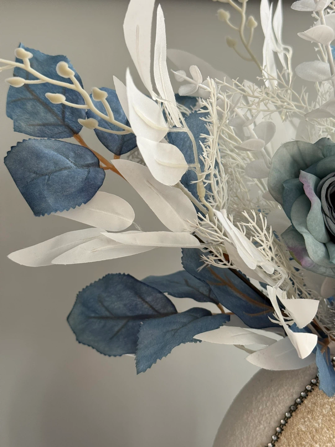 Artificial Floral Arrangement in Decorative Vase - photo 5