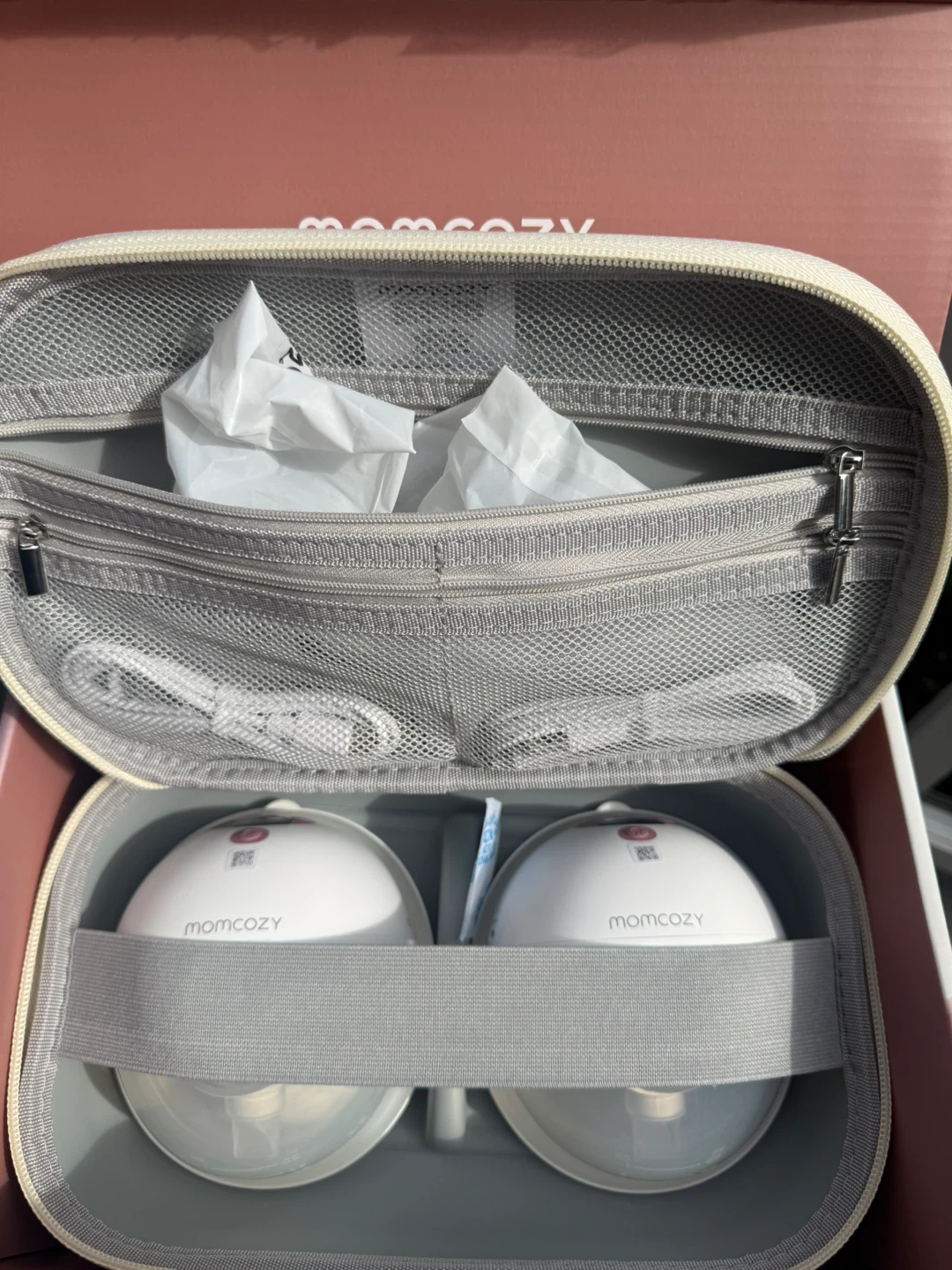 Momcozy M5 Smart Wearable Breast Pump