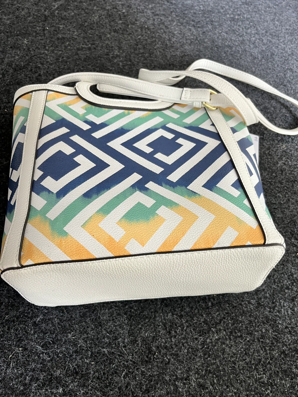 Liz Claiborne LC Kim Tote Bag - photo 3