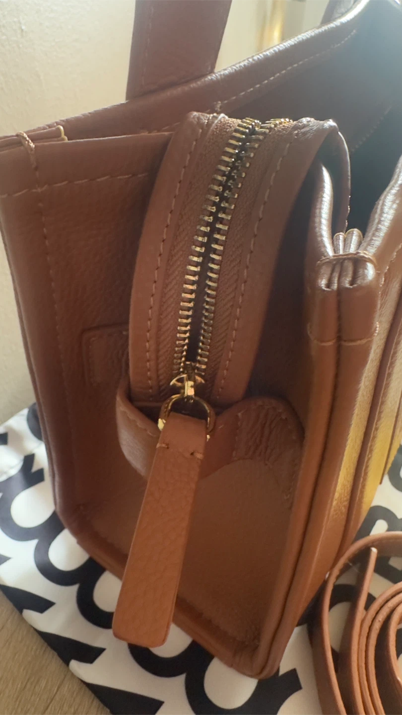 Marc Jacobs The Leather Tote Bag Small Argan Oil - photo 3