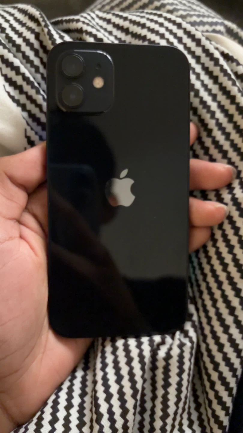 iPhone 12 with case and screen protector - photo 2