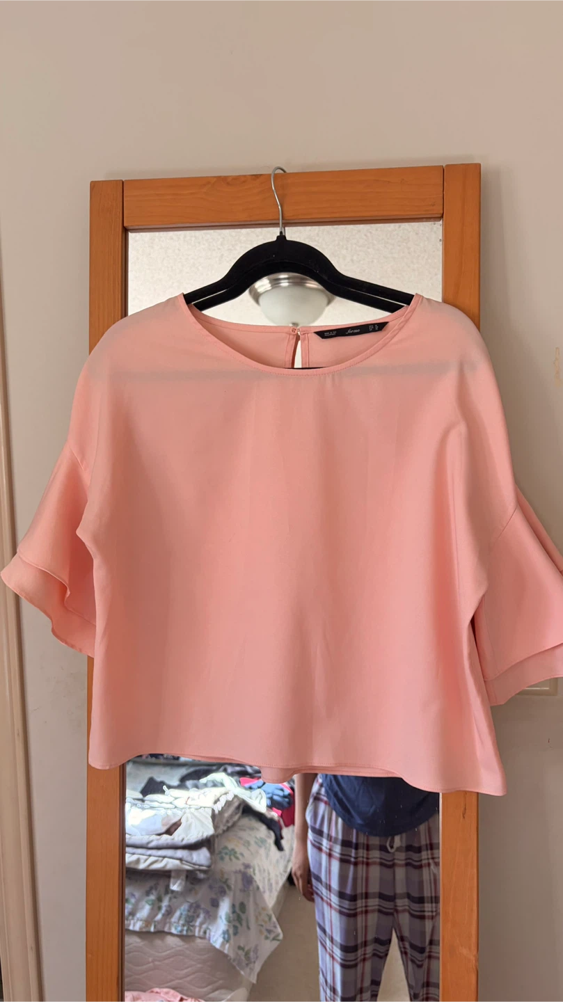 Pink JORME blouse with ruffle sleeves