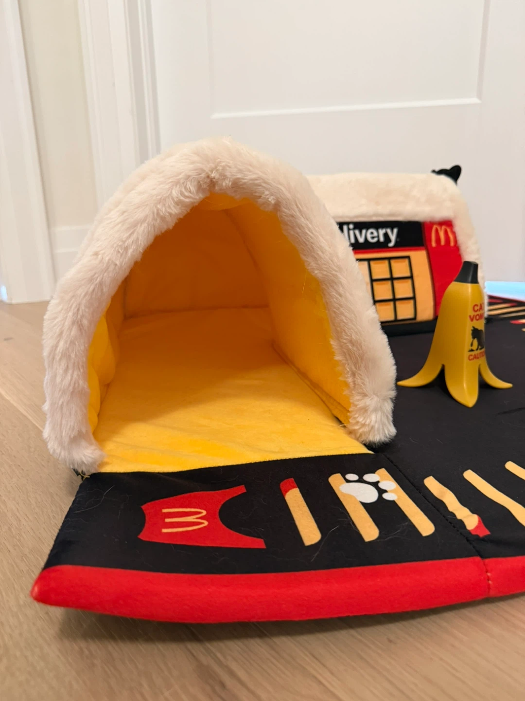 McDonald's McDelivery Cat Bed - photo 4
