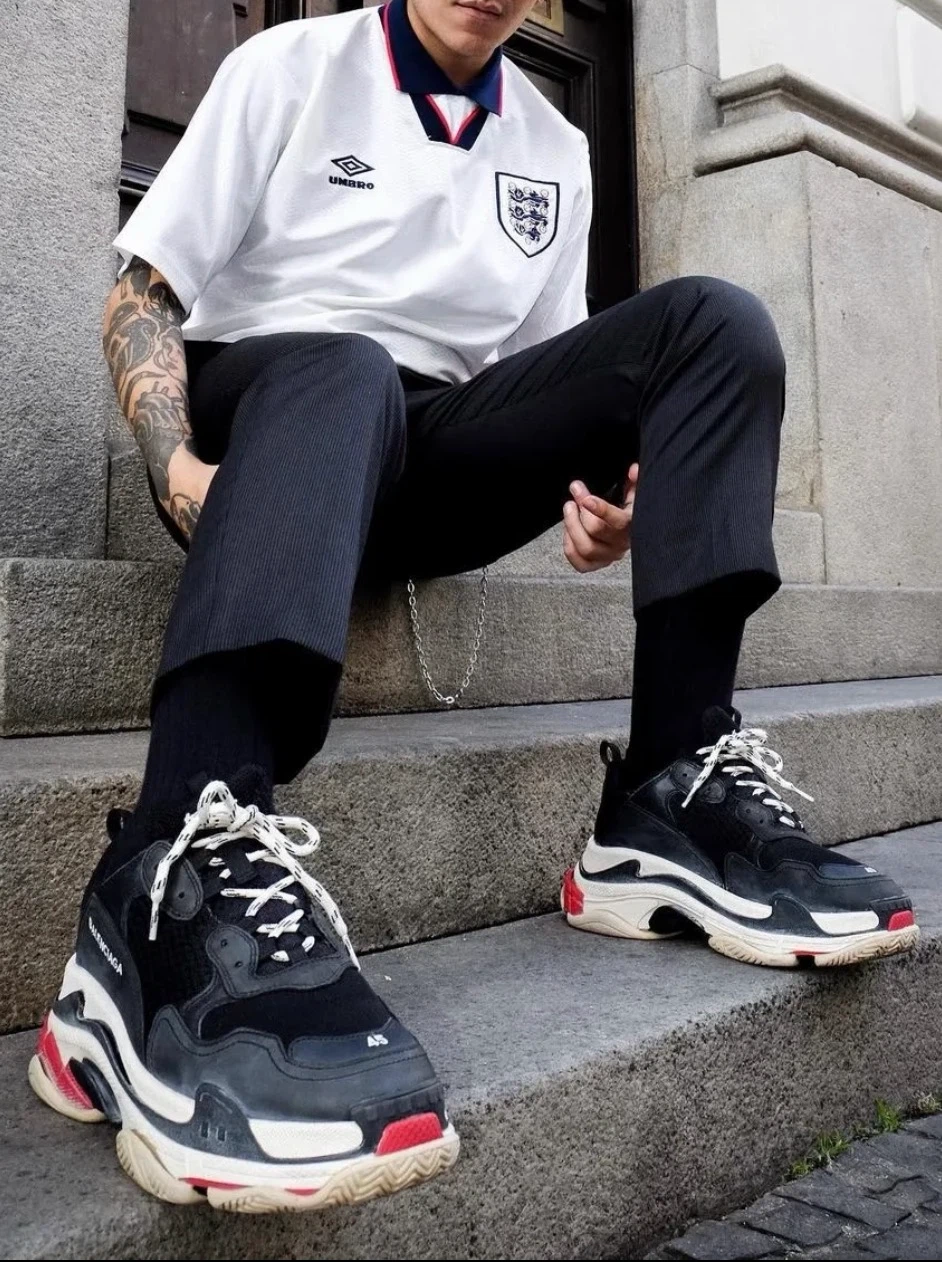 Balenciaga Triple S Sneakers Black - photo 5