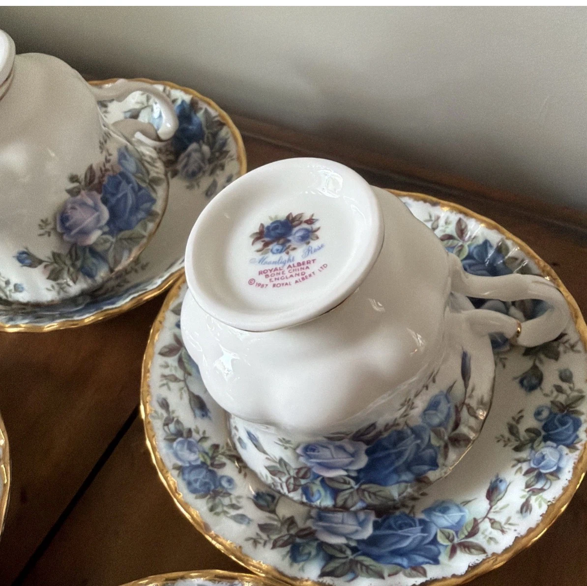 Royal Albert Moonlight Rose Teacup and Saucer Set - photo 2