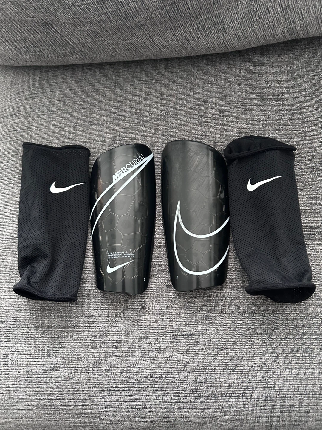 Nike Mercurial Shin Guards - Men’s Medium