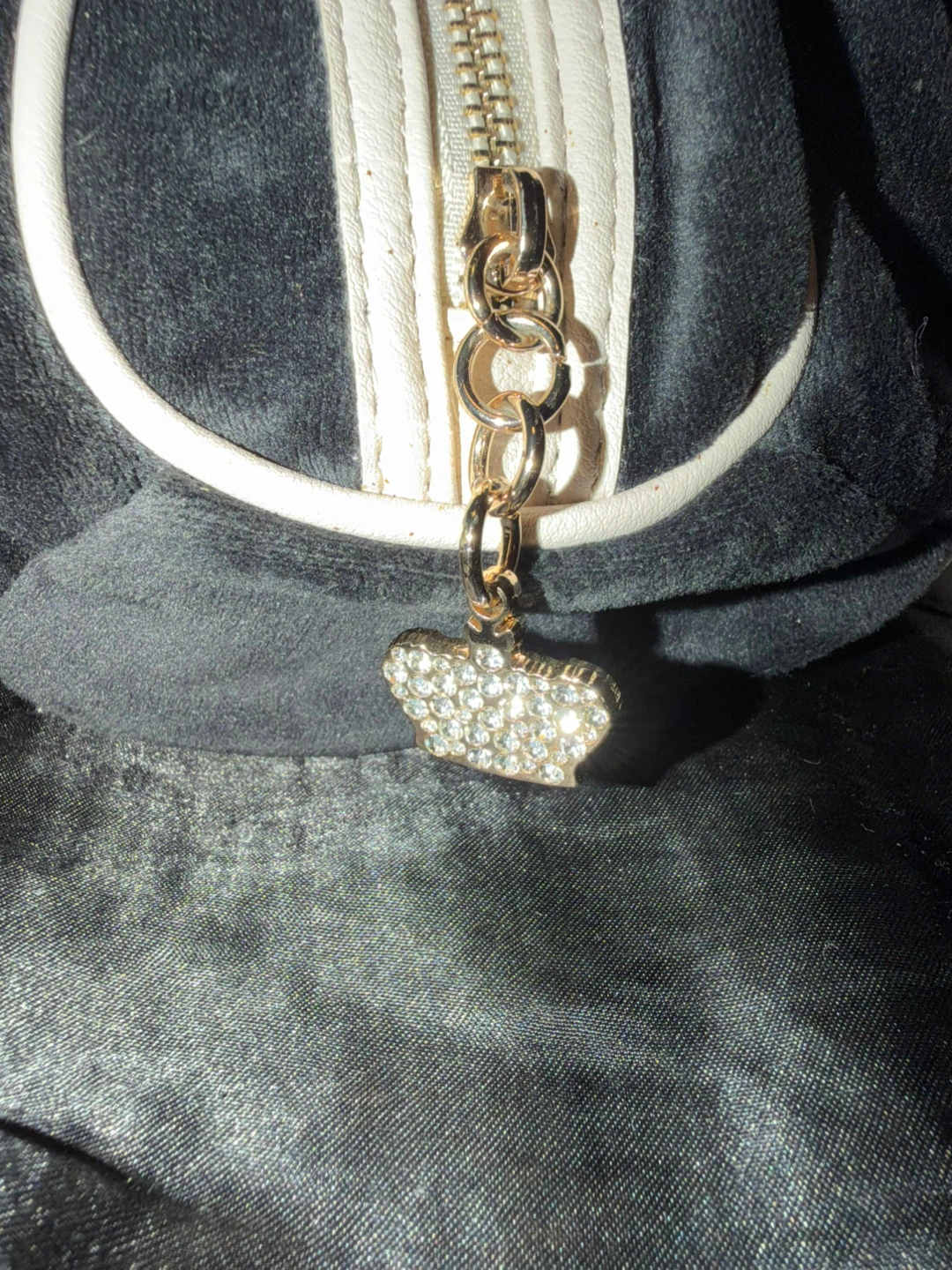 Juicy Couture Black Velour Handbag - photo 3