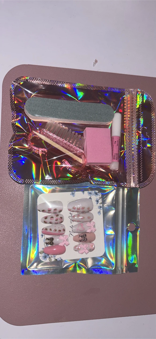 NN Nails Art Press-on Nail Set with Accessories