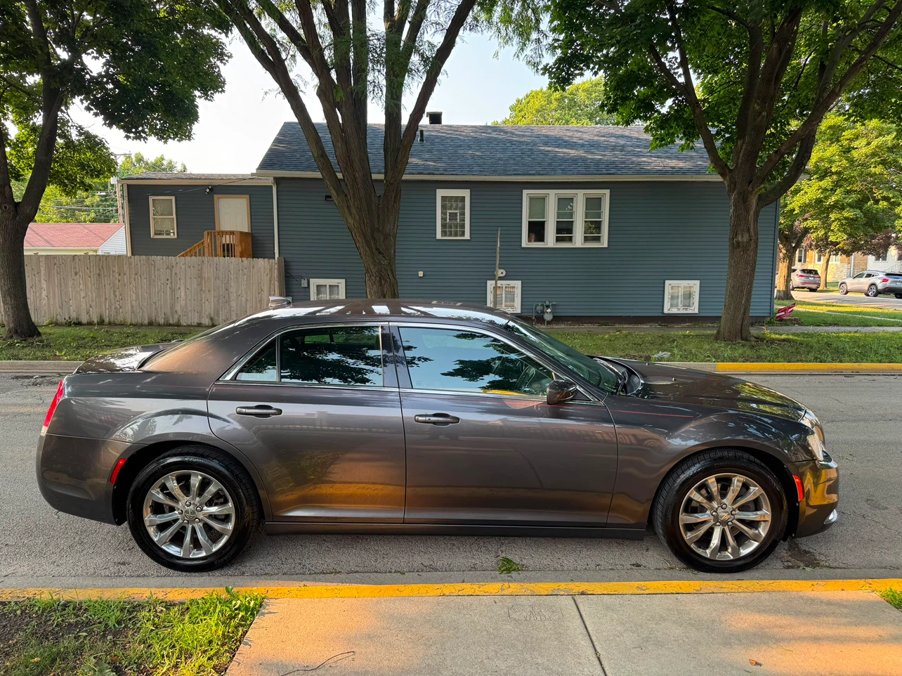 2016 Chrysler 300 Sedan - photo 3