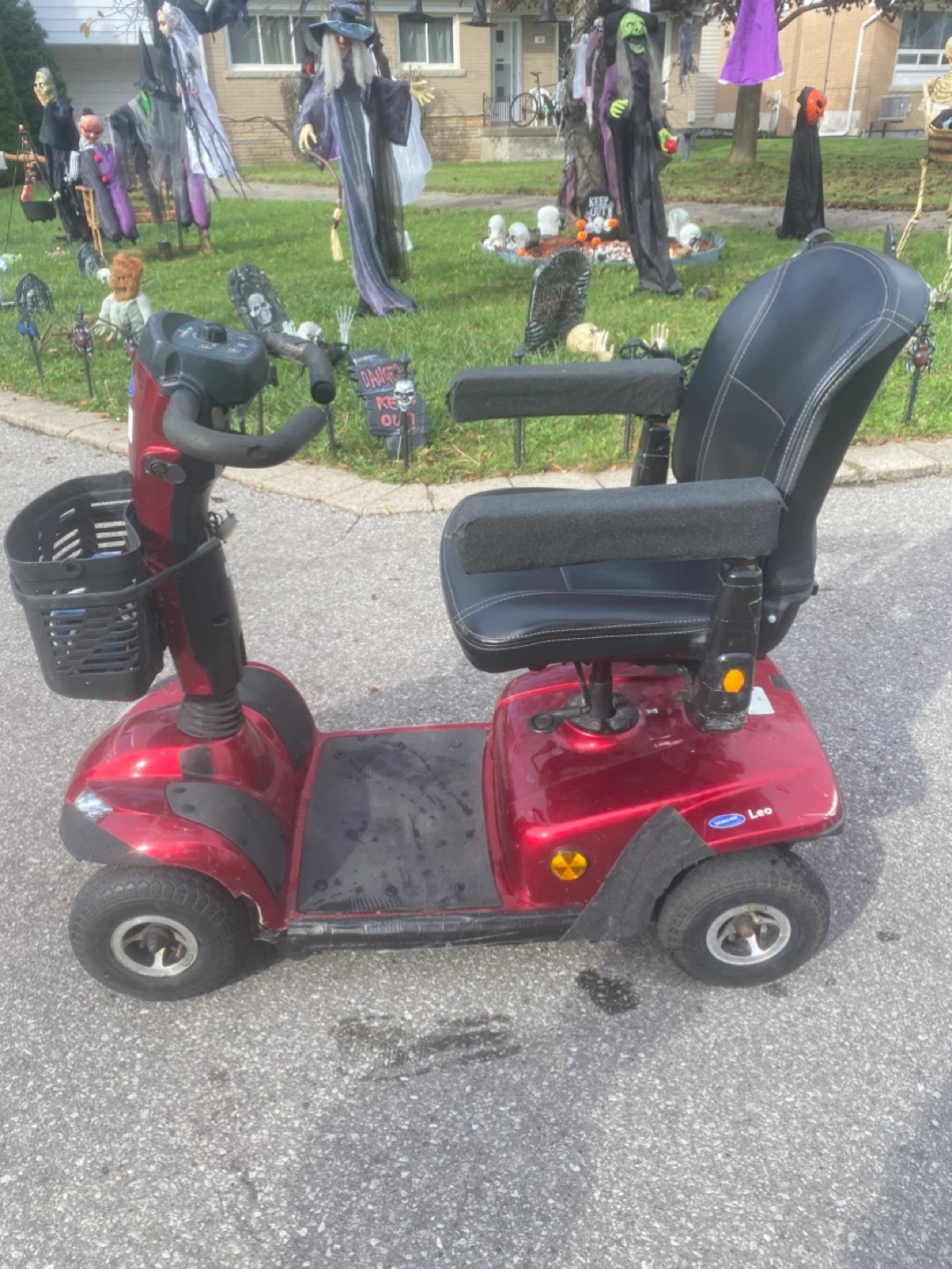 Invacare Leo Mobility Scooter - photo 4