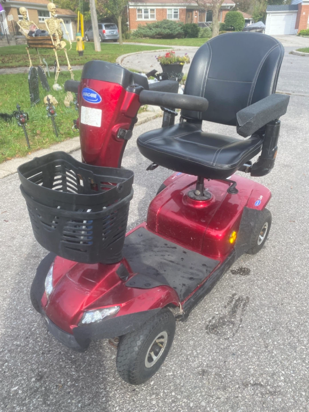 Invacare Leo Mobility Scooter - photo 3
