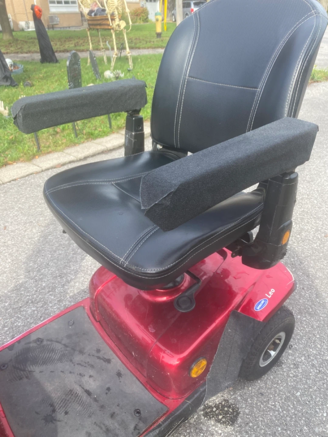 Invacare Leo Mobility Scooter - photo 5