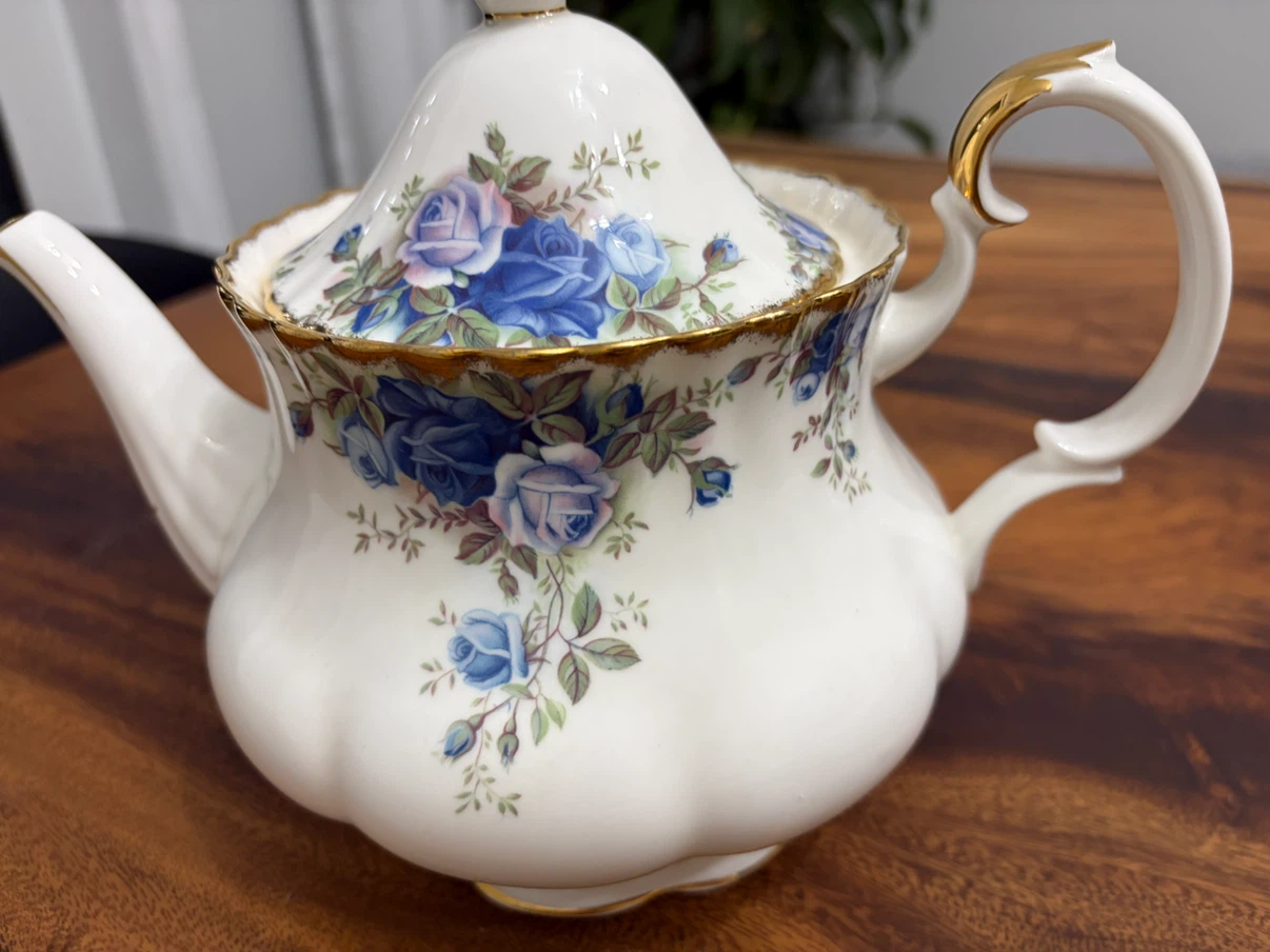 Gorgeous!Rare!Vintage Royal Albert Moonlight Rose tea pot - photo 2