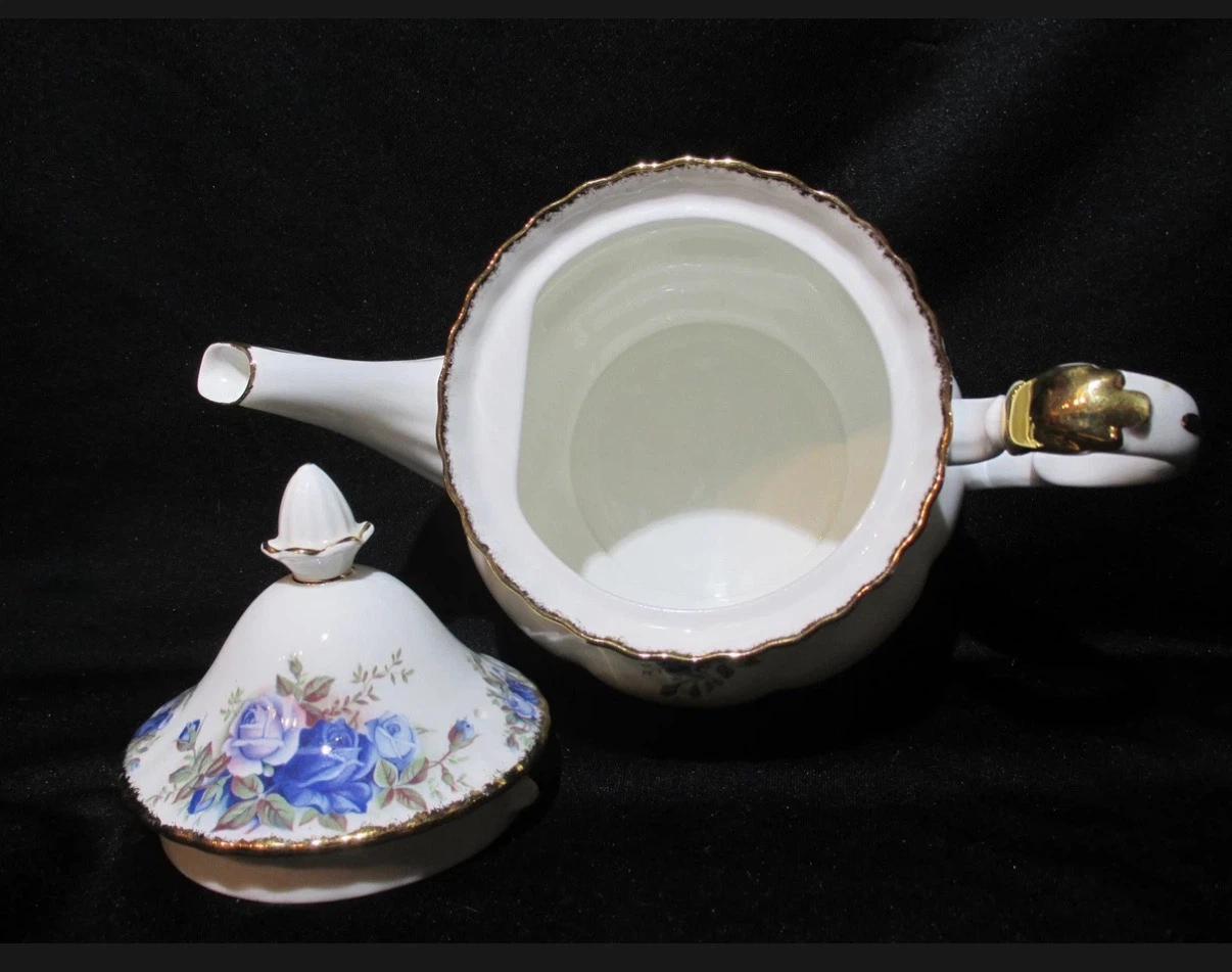 Gorgeous!Rare!Vintage Royal Albert Moonlight Rose tea pot - photo 3