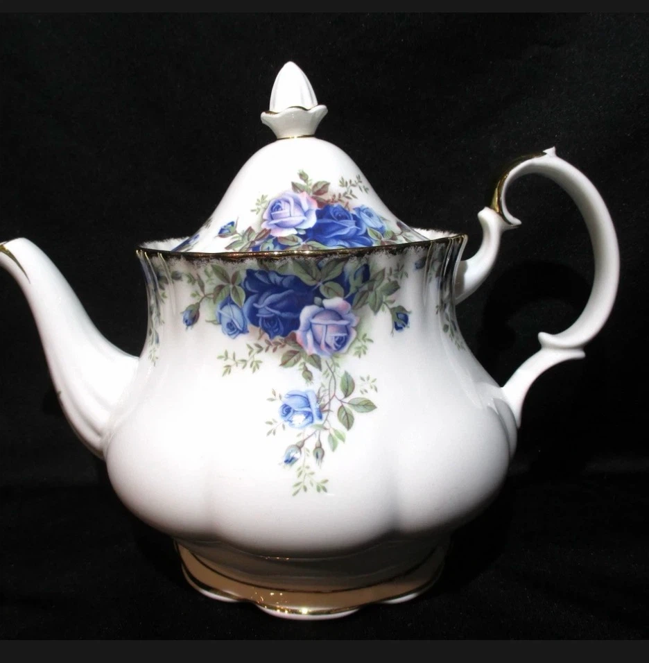 Gorgeous!Rare!Vintage Royal Albert Moonlight Rose tea pot - photo 4