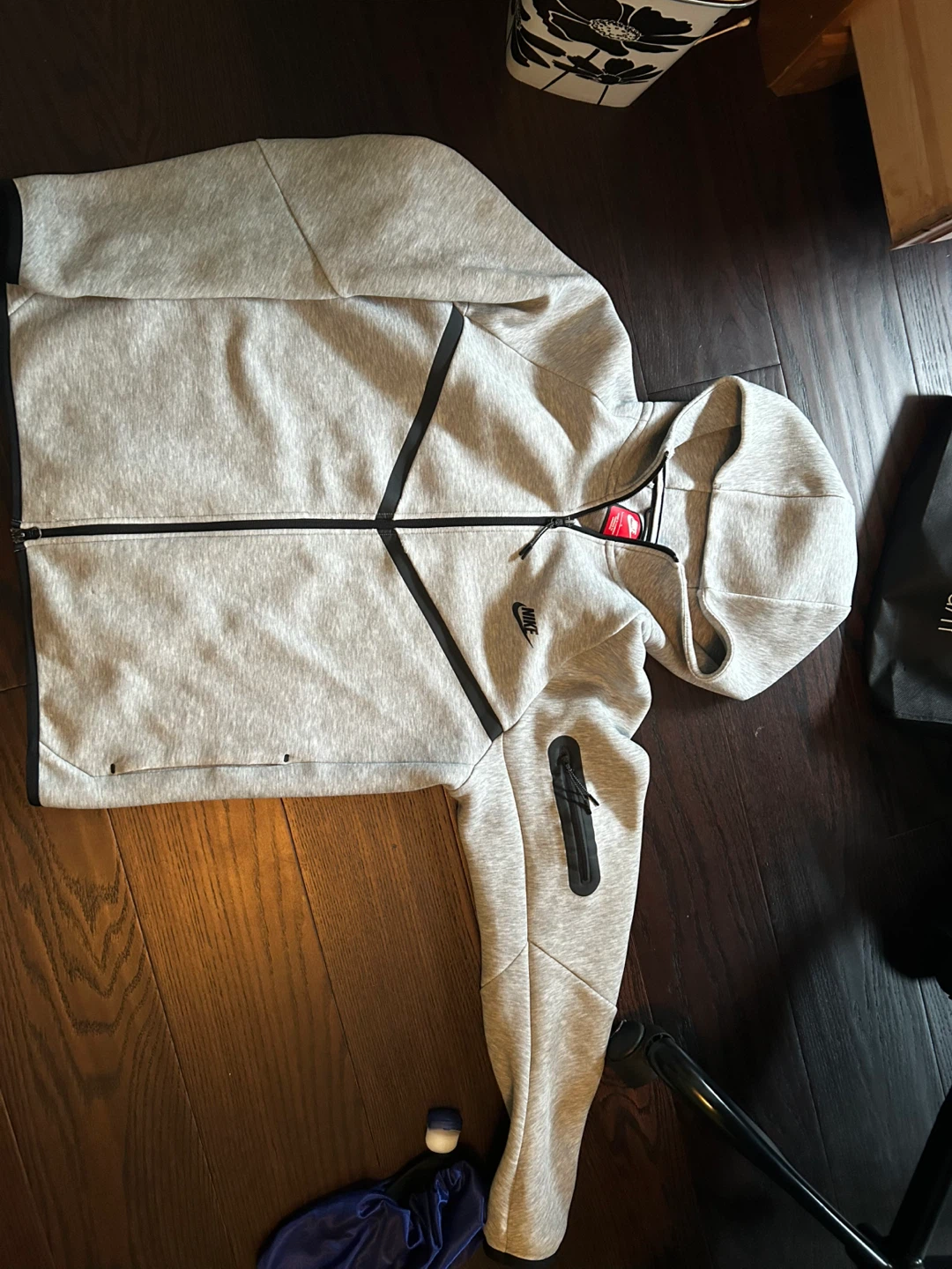 Nike Tech Fleece Full-Zip Hoodie Grey