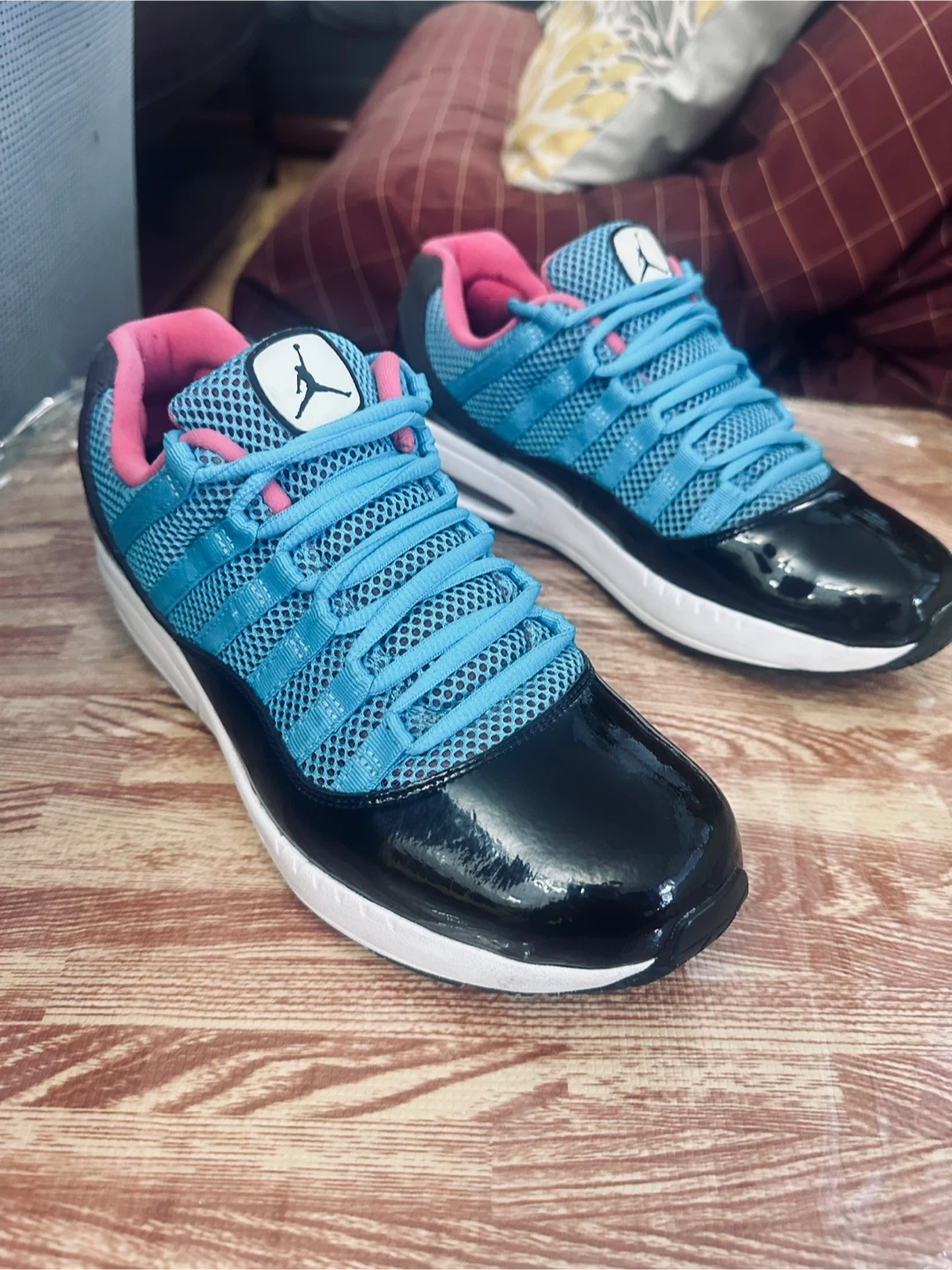 Jordan CMFT Viz Air 11 sneakers - photo 4