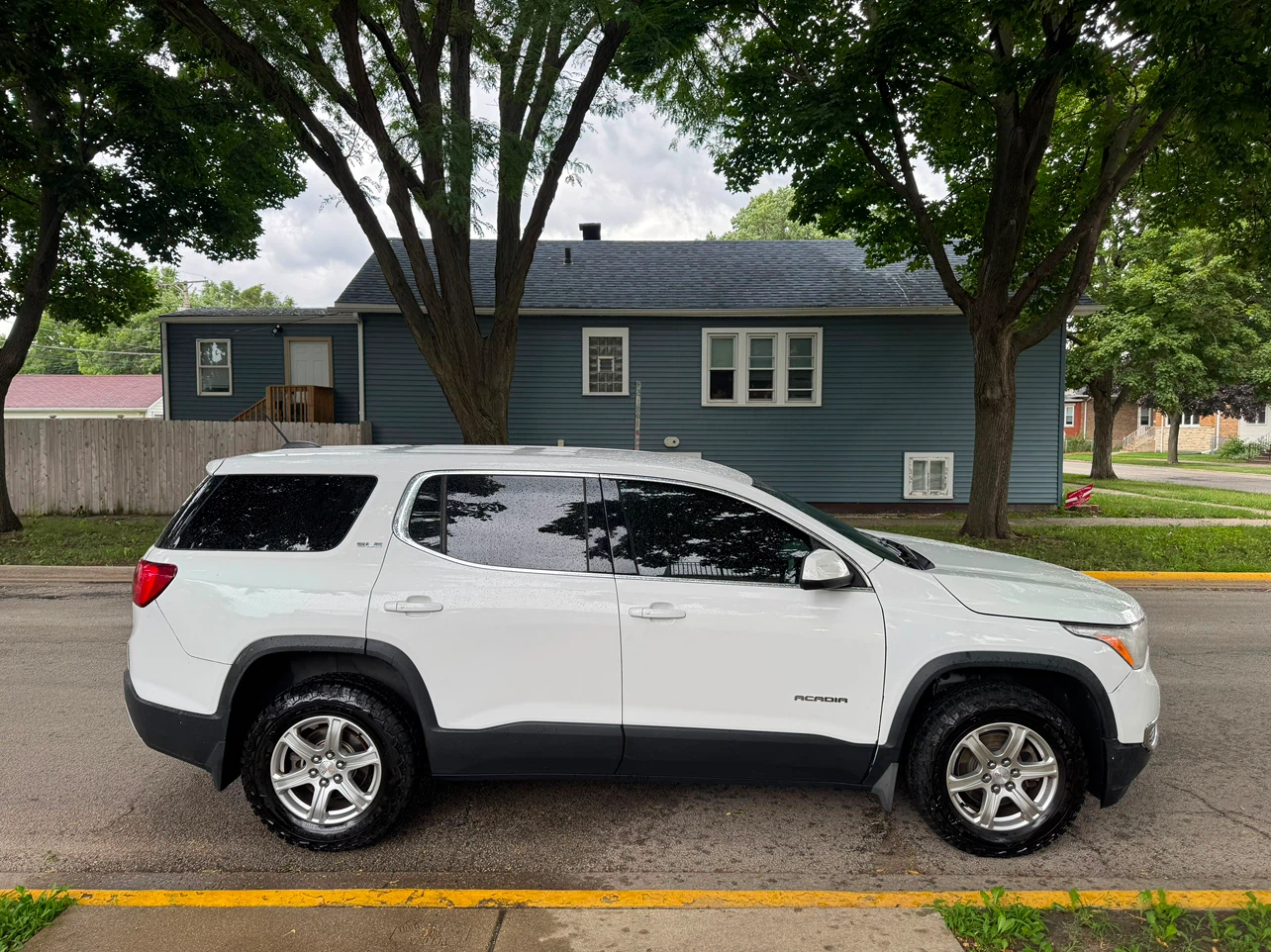 2019 GMC Acadia SLE AWD - photo 2