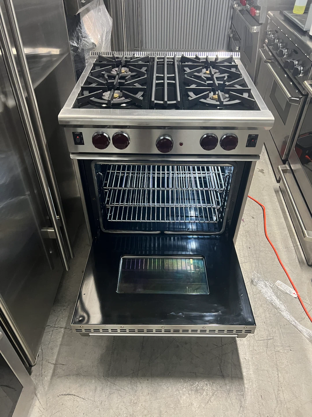 Wolf 30-inch Stainless Steel Gas Range - photo 3