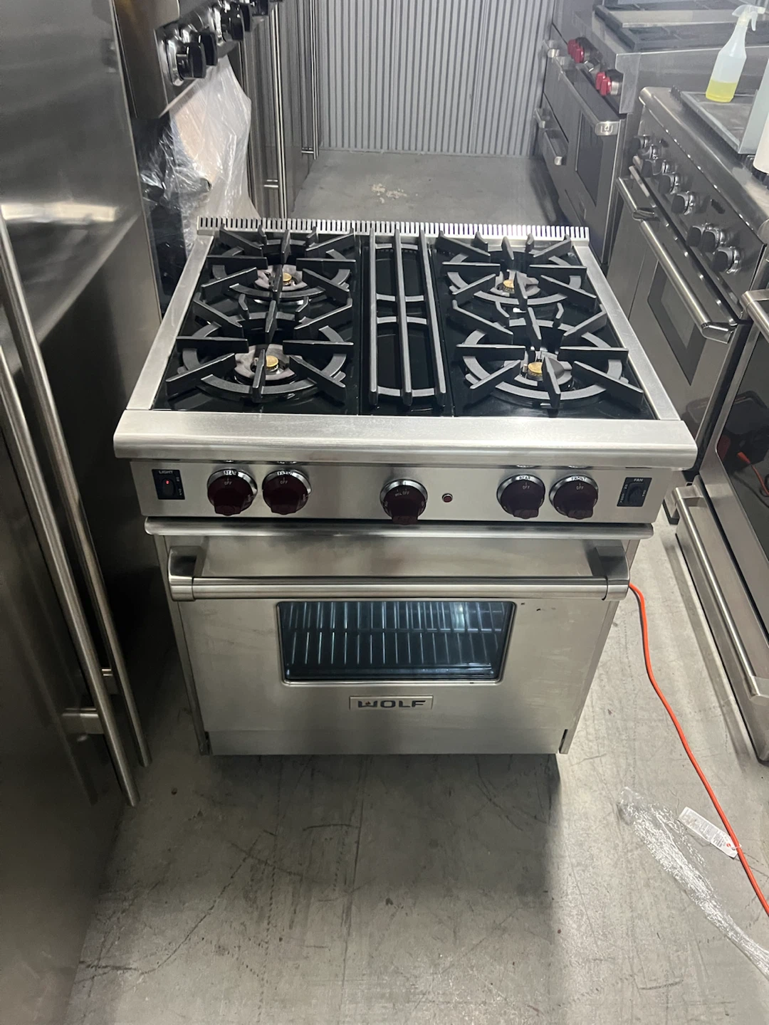 Wolf 30-inch Stainless Steel Gas Range - photo 4