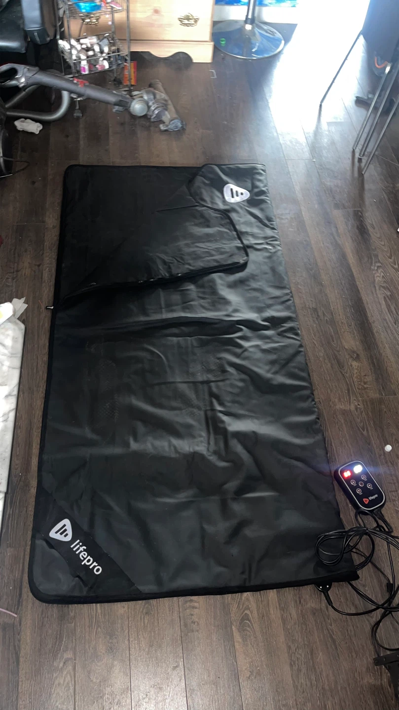 Brand new Lifepro RejuvaWrap Infrared Sauna Blanket - photo 5
