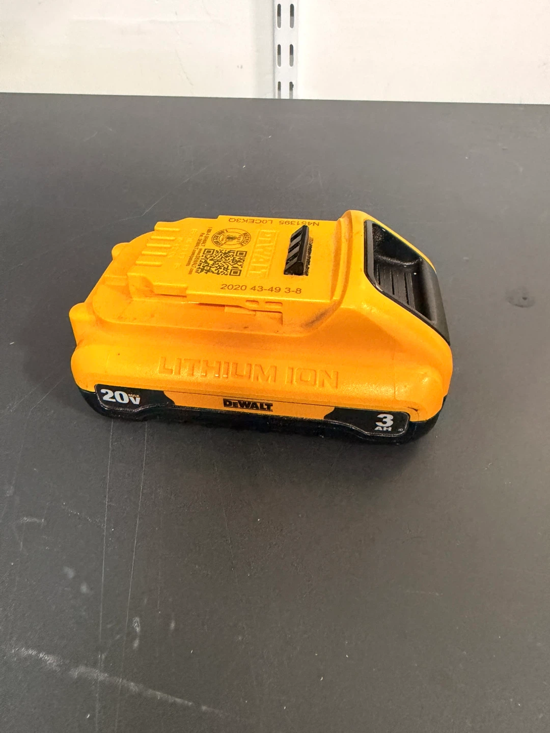 DEWALT 20V MAX 3Ah Lithium Ion Battery