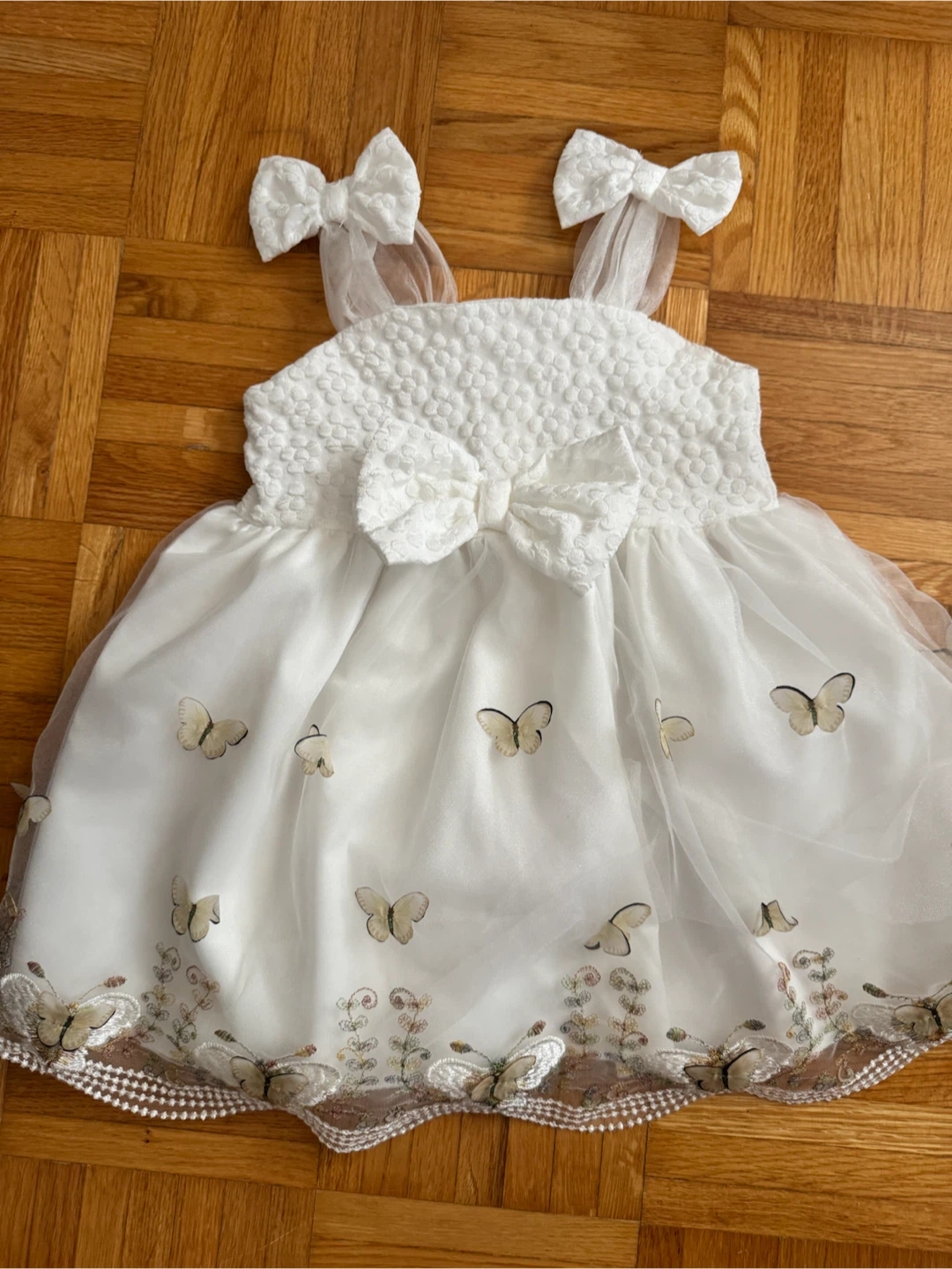 4 Baby Girls Dresses and Outfit Set 12-18M - photo 2