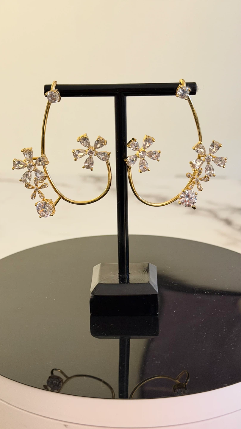Gold-Tone Flower cubic zirconia Ear Cuffs - photo 2