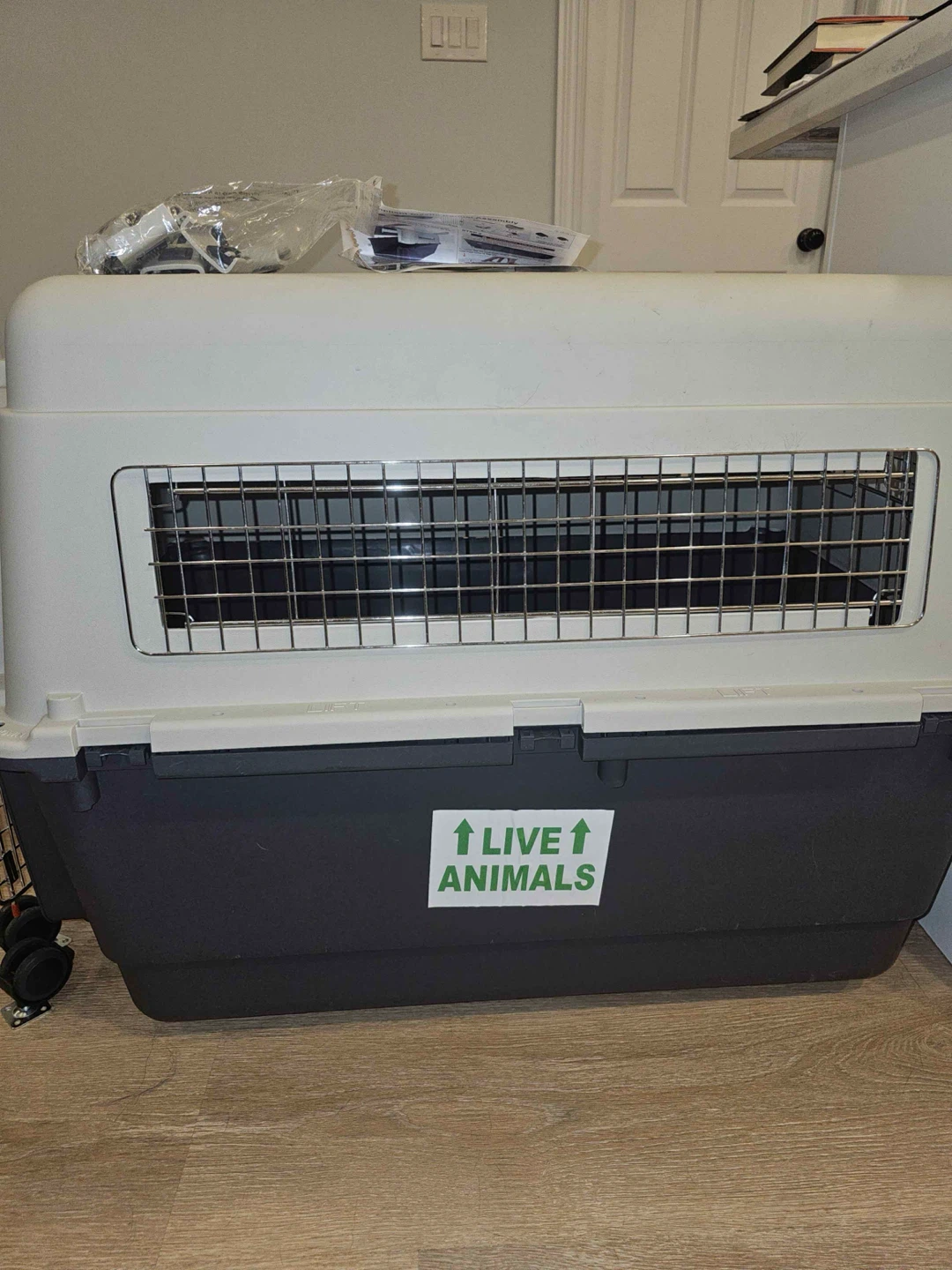 Travel Dog Kennel-Durable Plastic Airline Pet Carrier