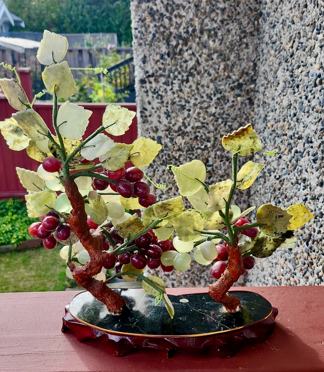 Vintage Jade Grapes Decorative Figurine - photo 4