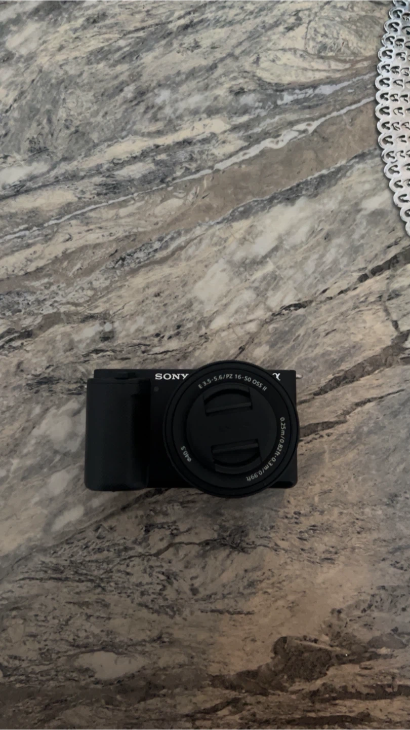 Sony ZV-E10 Mirrorless Camera