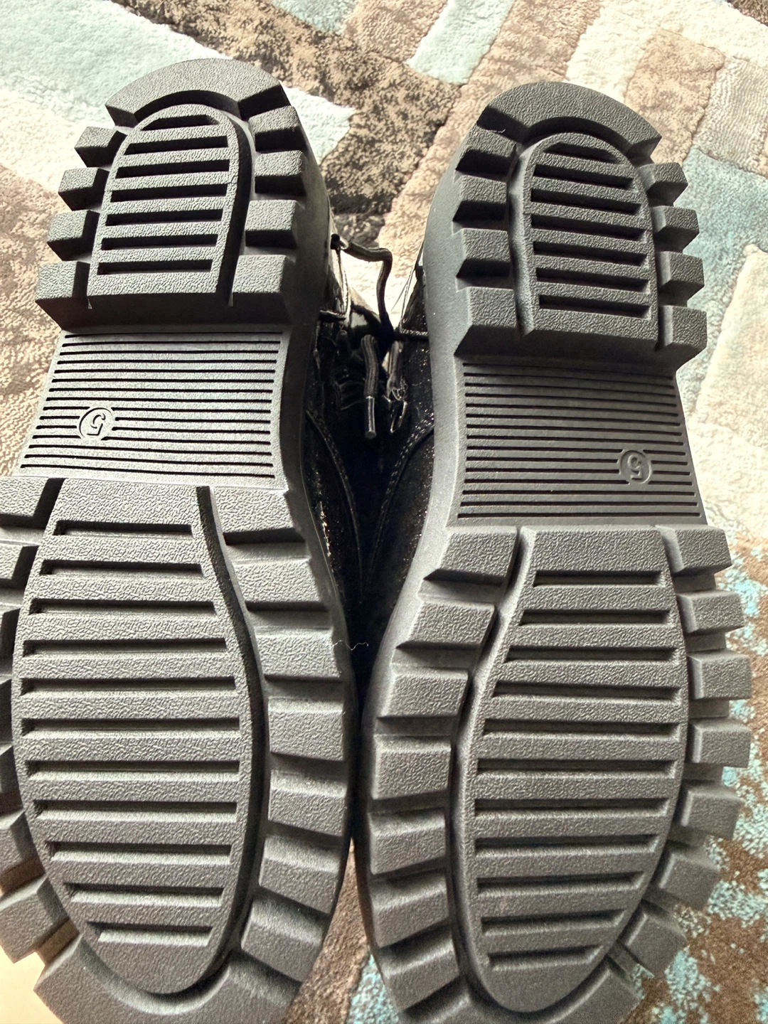 Target Rochelle Black Boots Size 5, brand new - photo 4