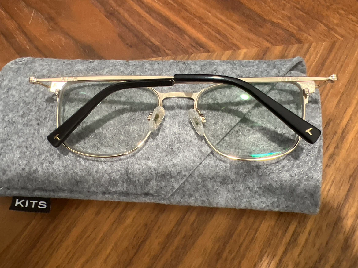 KITS Eyeglasses with Case - photo 2