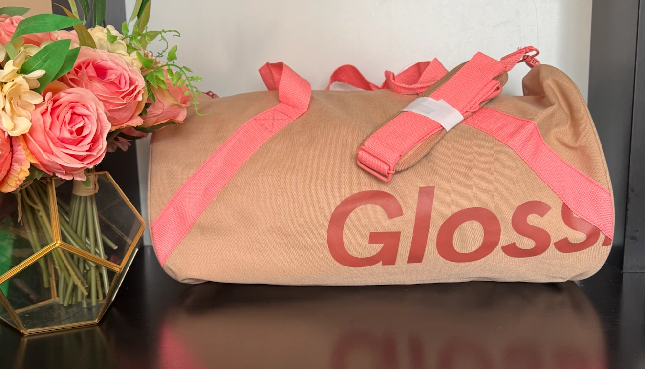 Glossier Duffle Bag Travel Gym Carry On Bag⁠/ 🆕 Retails $74+ tax