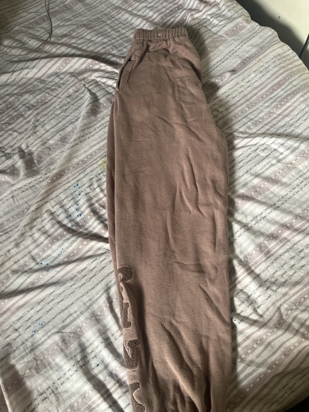Pink Victoria secret sweatpants - photo 3
