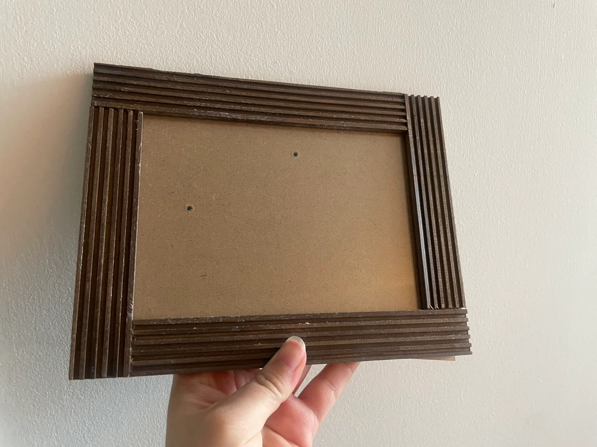 Dark Brown Ribbed Wood Picture Frame