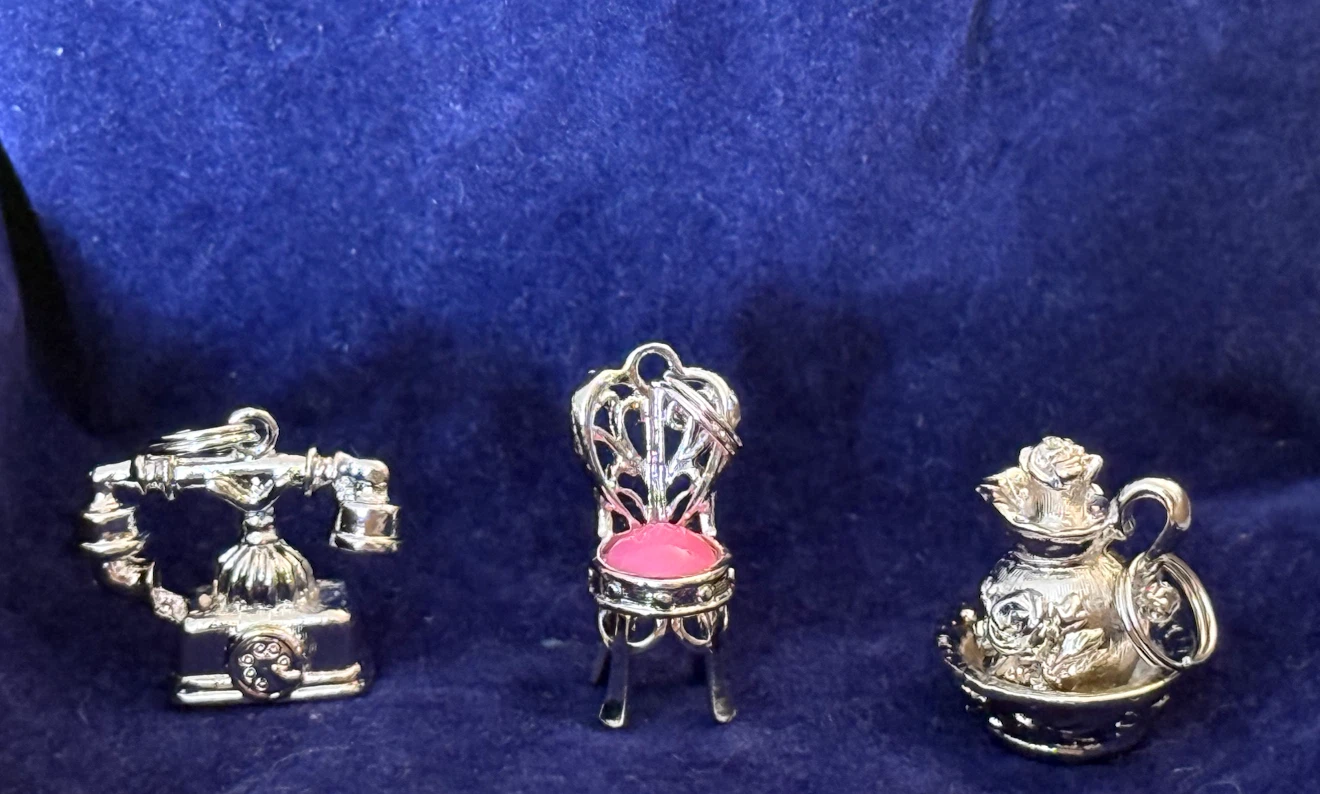 Vintage Avon Charms Collection - photo 3