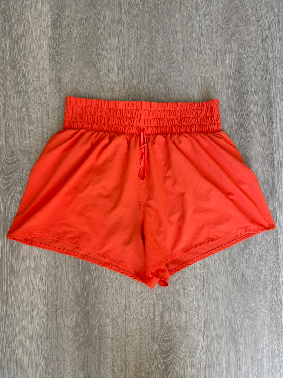 Mountain Hardwear Women's Shorts - Medium