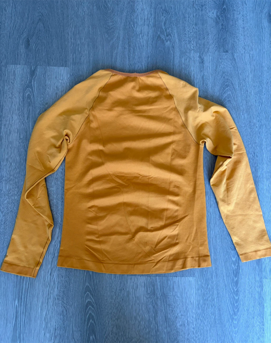 Patagonia long-sleeve performance top - photo 3