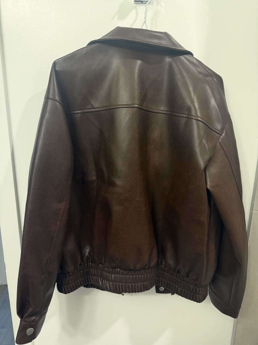 Dark brown faux leather matching jacket and shorts set - photo 4