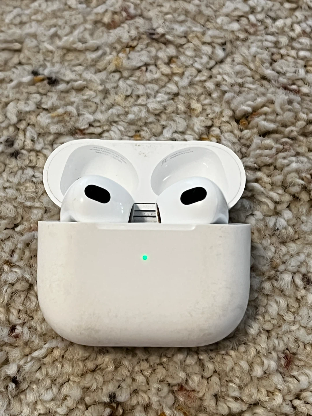 Apple AirPods (3rd Gen) - photo 3