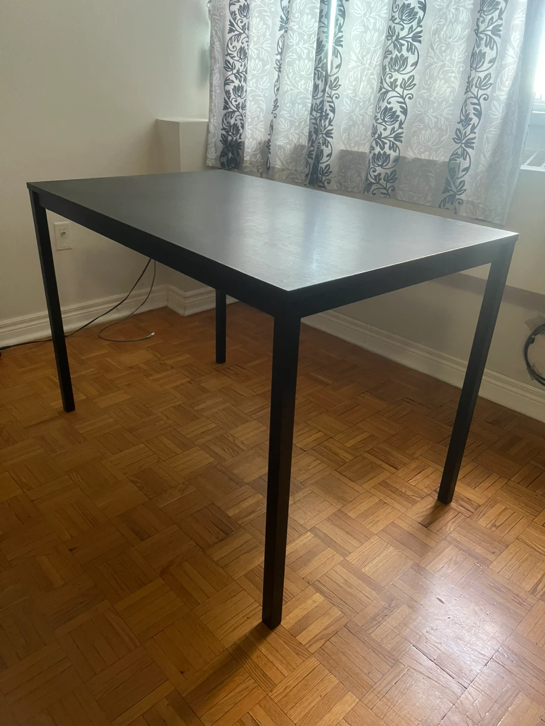 IKEA office chair with Table - photo 2