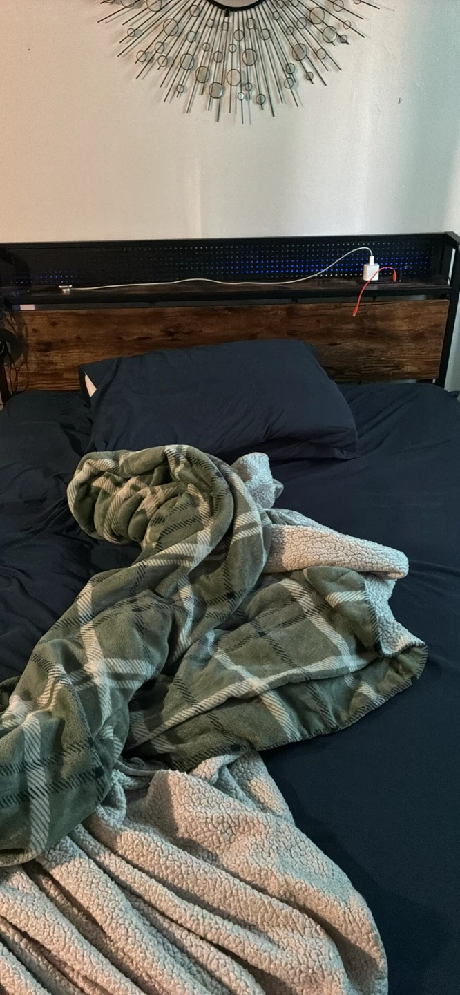Full size mattress - photo 2