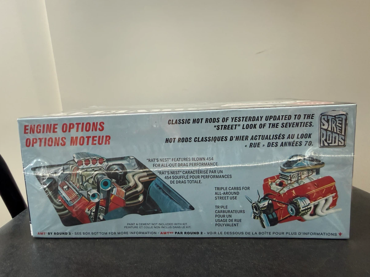 AMT 1963 Corvette Sting Ray Retro Deluxe Plastic Model Kit - photo 3