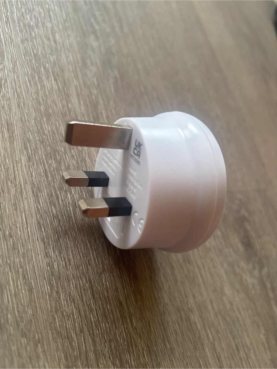 US to UK Type G Travel Power Adapter - photo 2