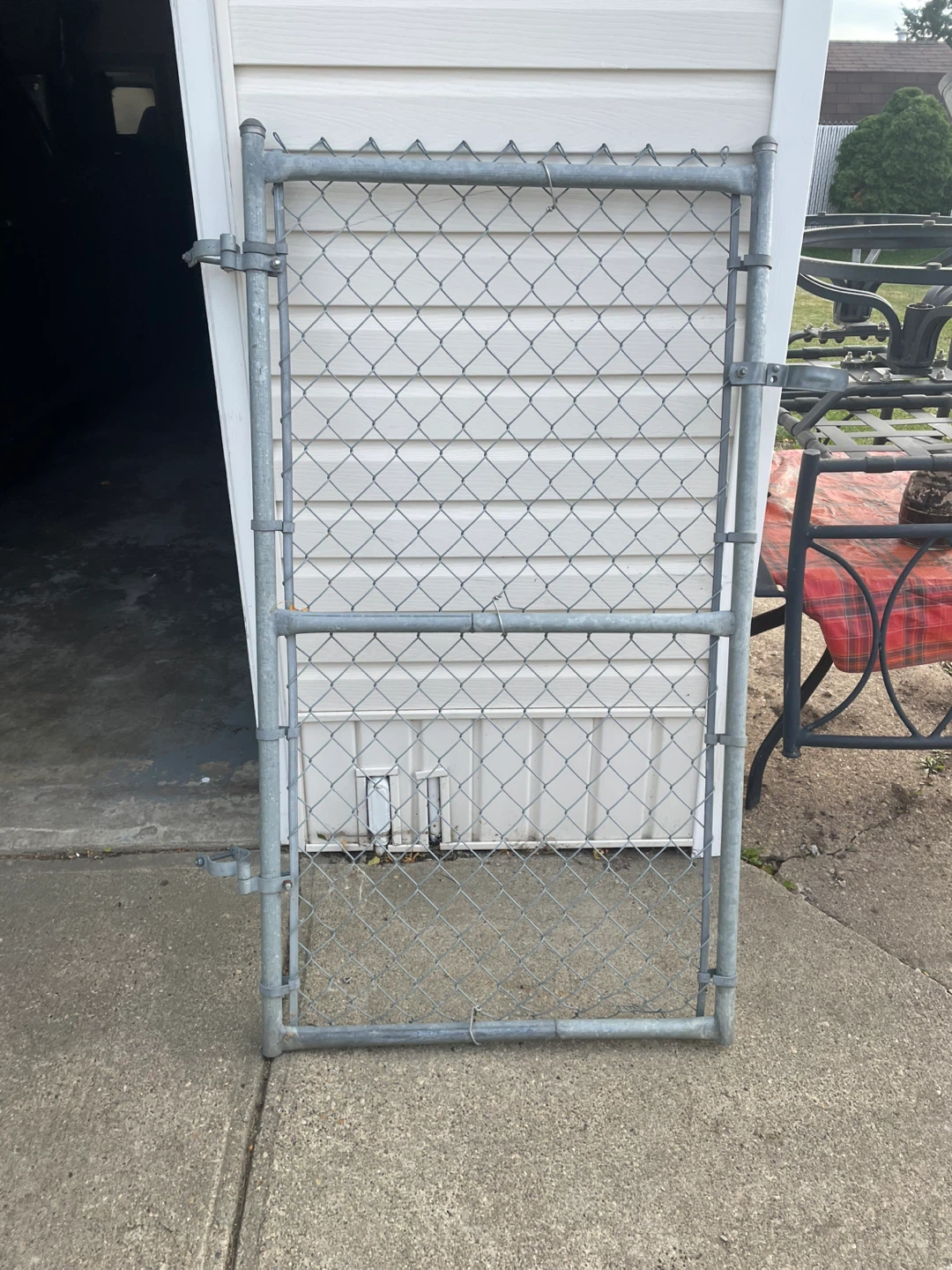 Chain link fence gate and mounting hardware