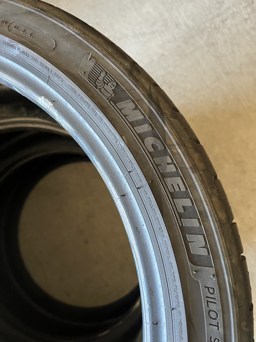 3 Michelin Pilot Sport All Season  225/40ZR18 - photo 2