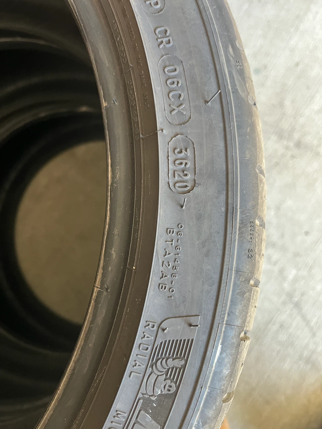 3 Michelin Pilot Sport All Season  225/40ZR18 - photo 5