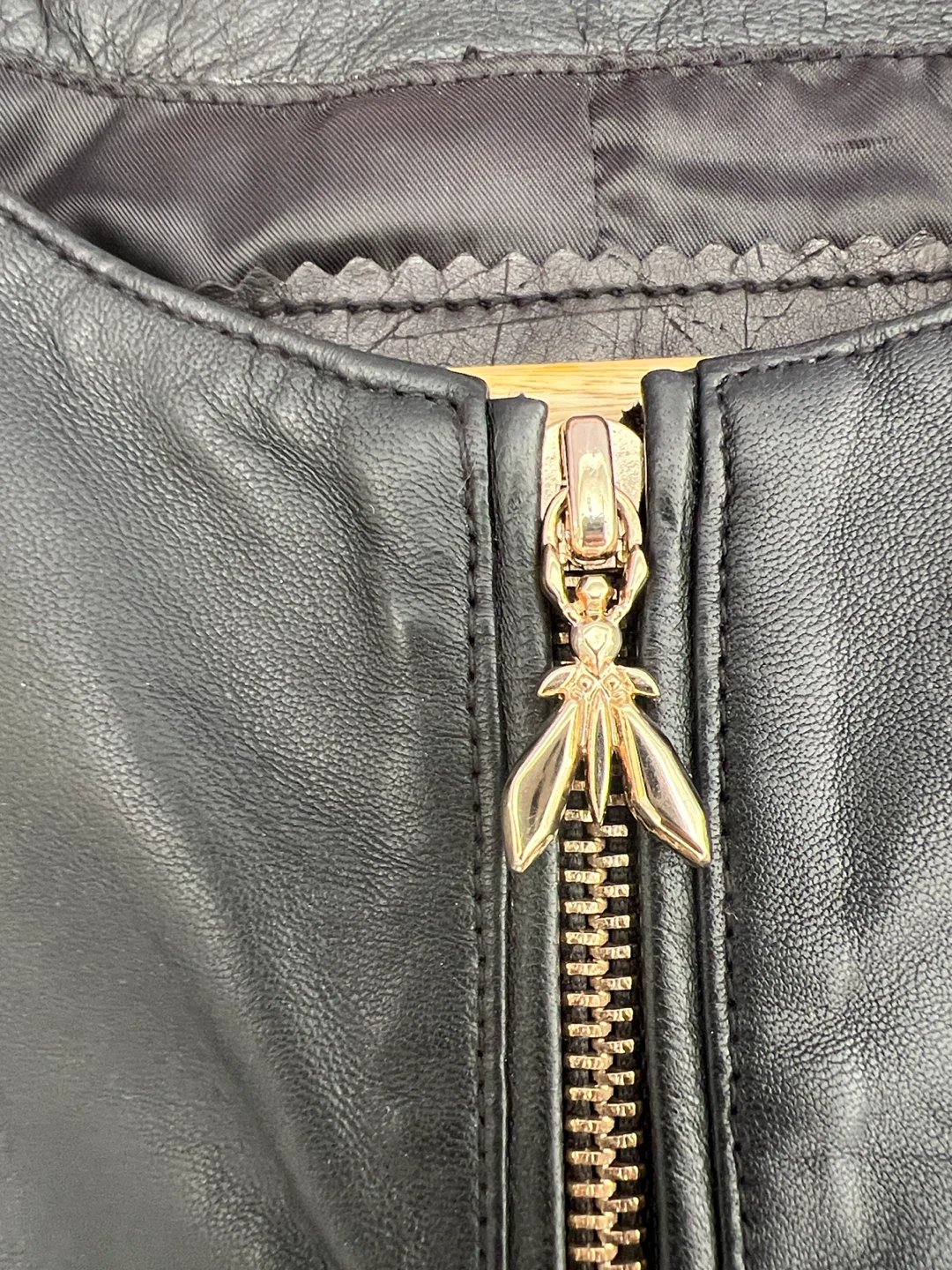 100 % genuine Black Leather Jacket,very stylish - photo 3