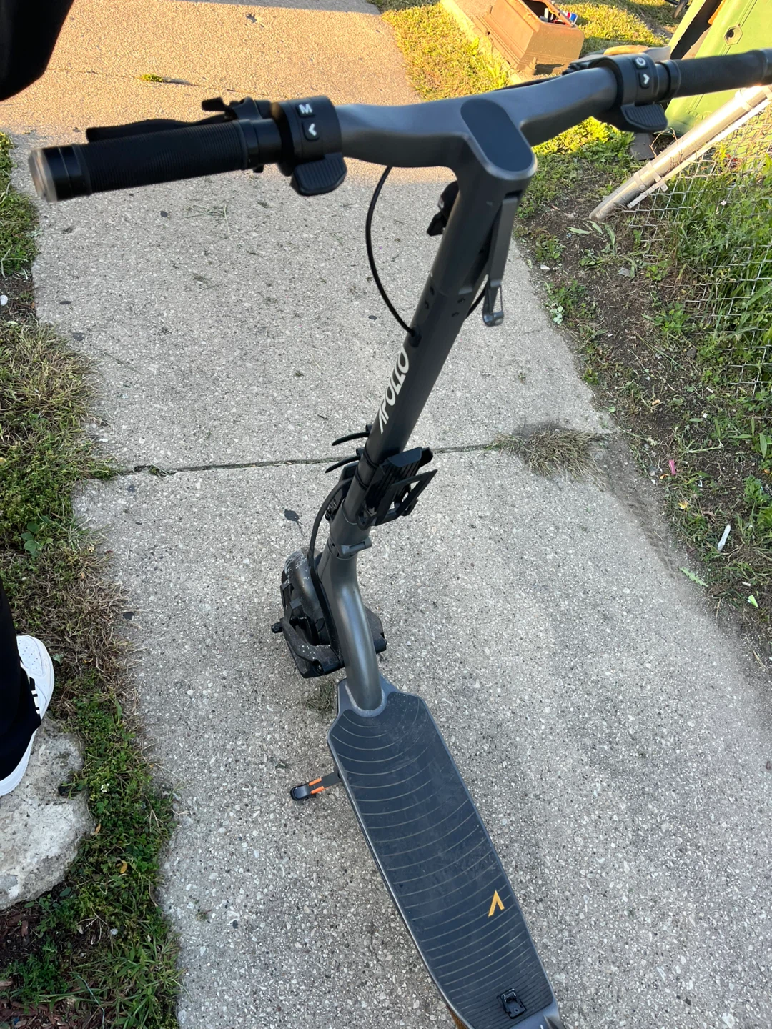 Apollo City 2.0 Electric Scooter - photo 2